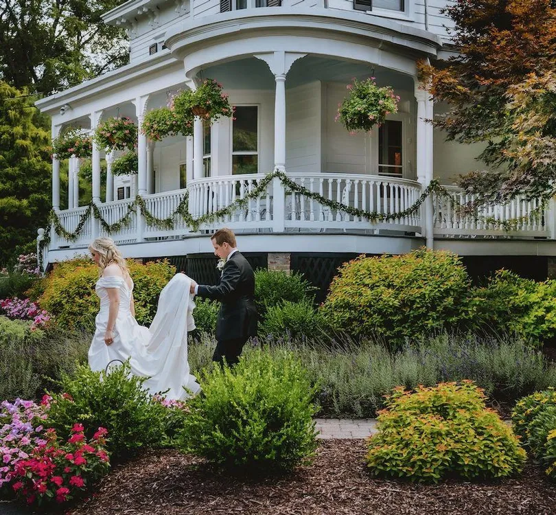Mountainville Manor