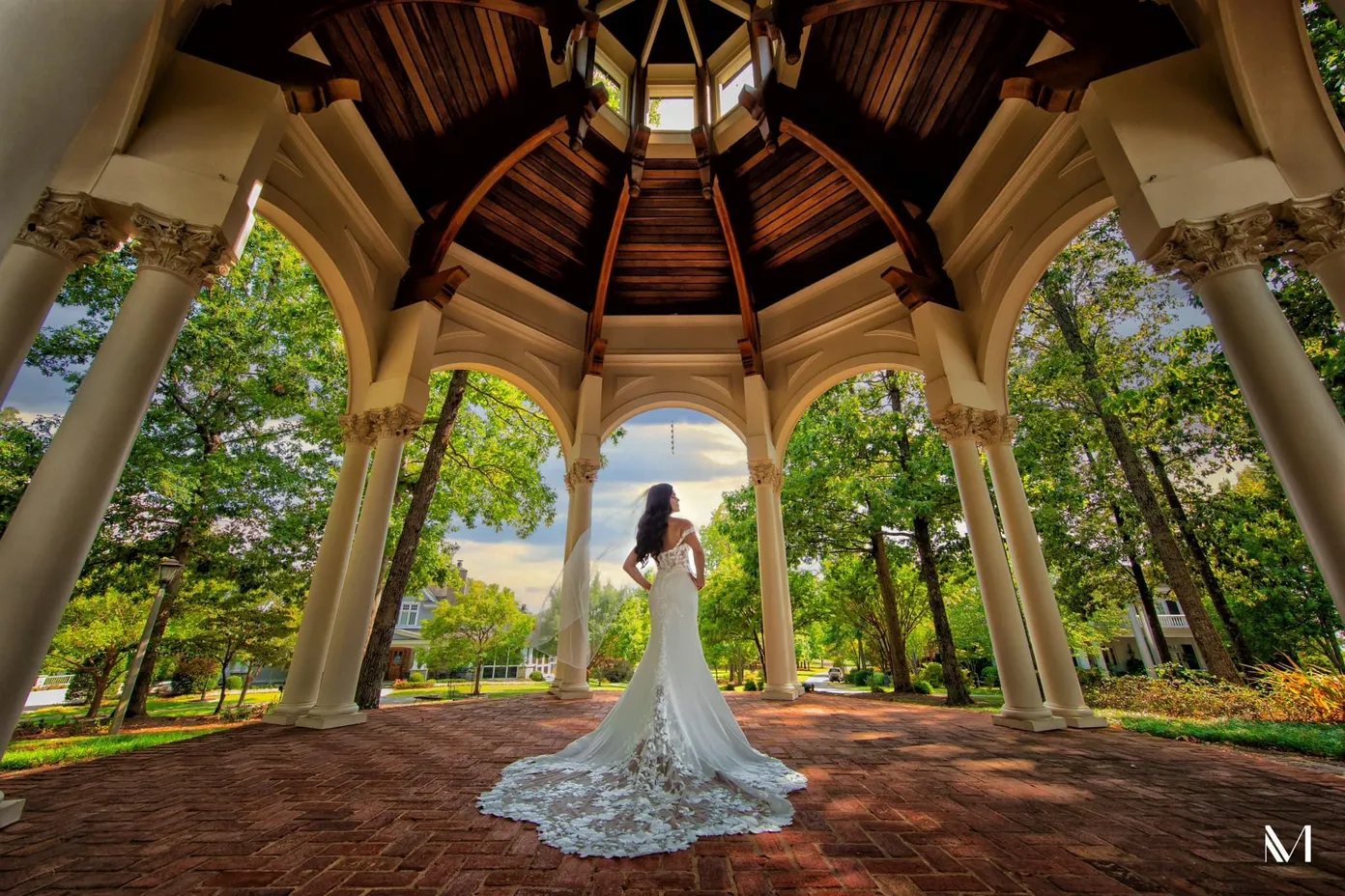 Helping Hand Parties & Weddings
