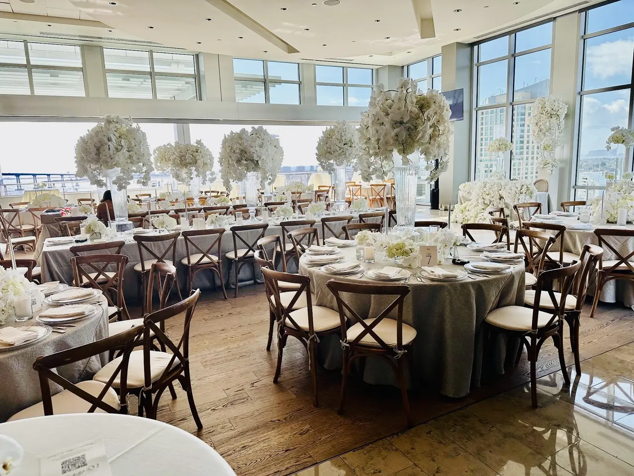 The Ultimate Skybox At Diamond View Tower