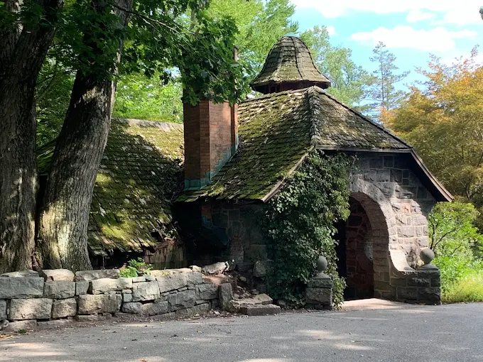 The Skylands Manor