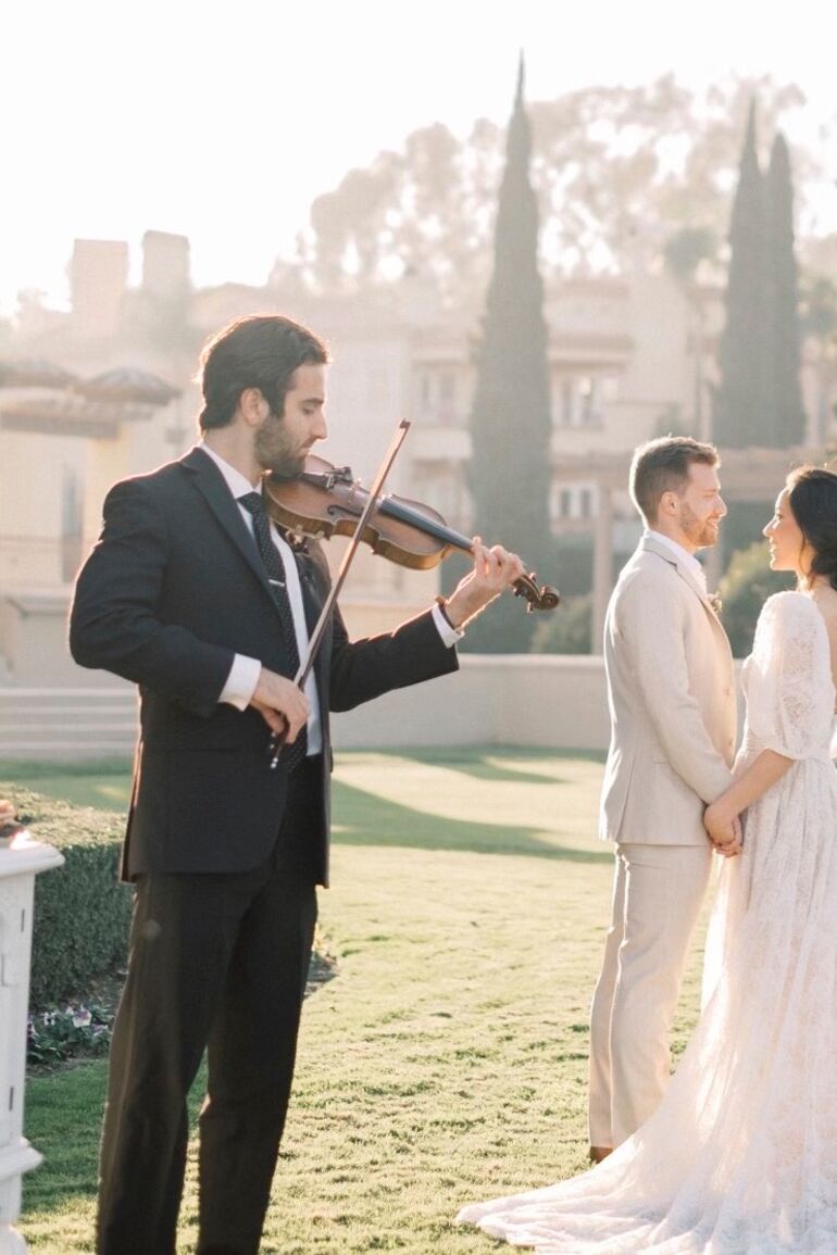 Stephan Strings - Violinist, Vocals/Guitar, DJ/Emcee
